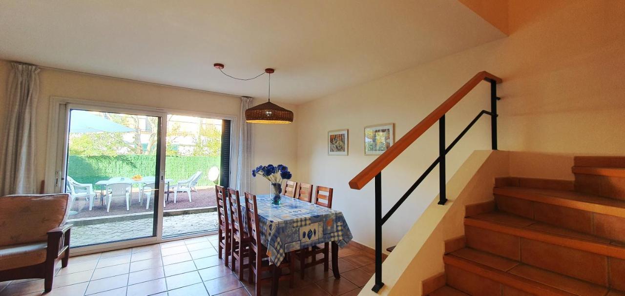 Вилла Casa Mas Pinell 93 Торроэлья-де-Монгри Экстерьер фото