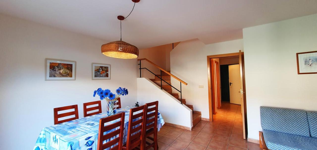 Вилла Casa Mas Pinell 93 Торроэлья-де-Монгри Экстерьер фото
