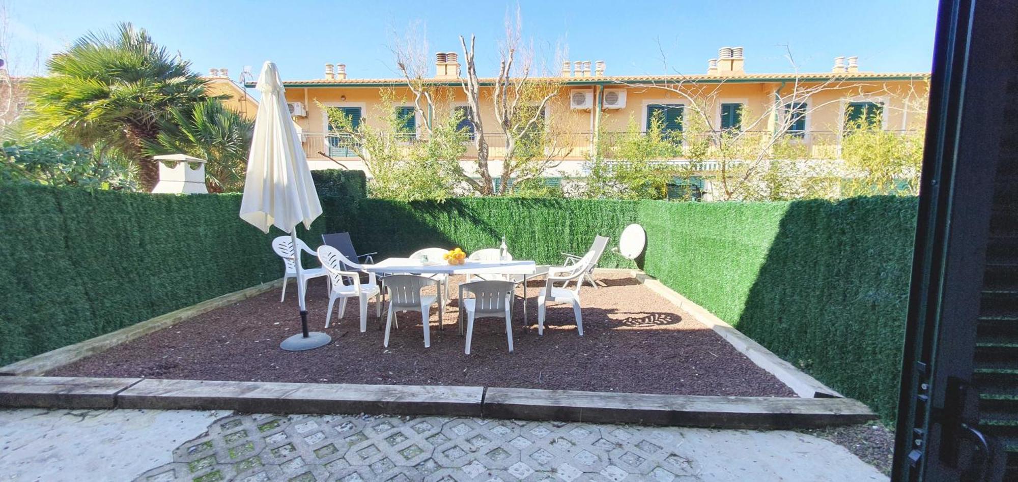 Вилла Casa Mas Pinell 93 Торроэлья-де-Монгри Экстерьер фото