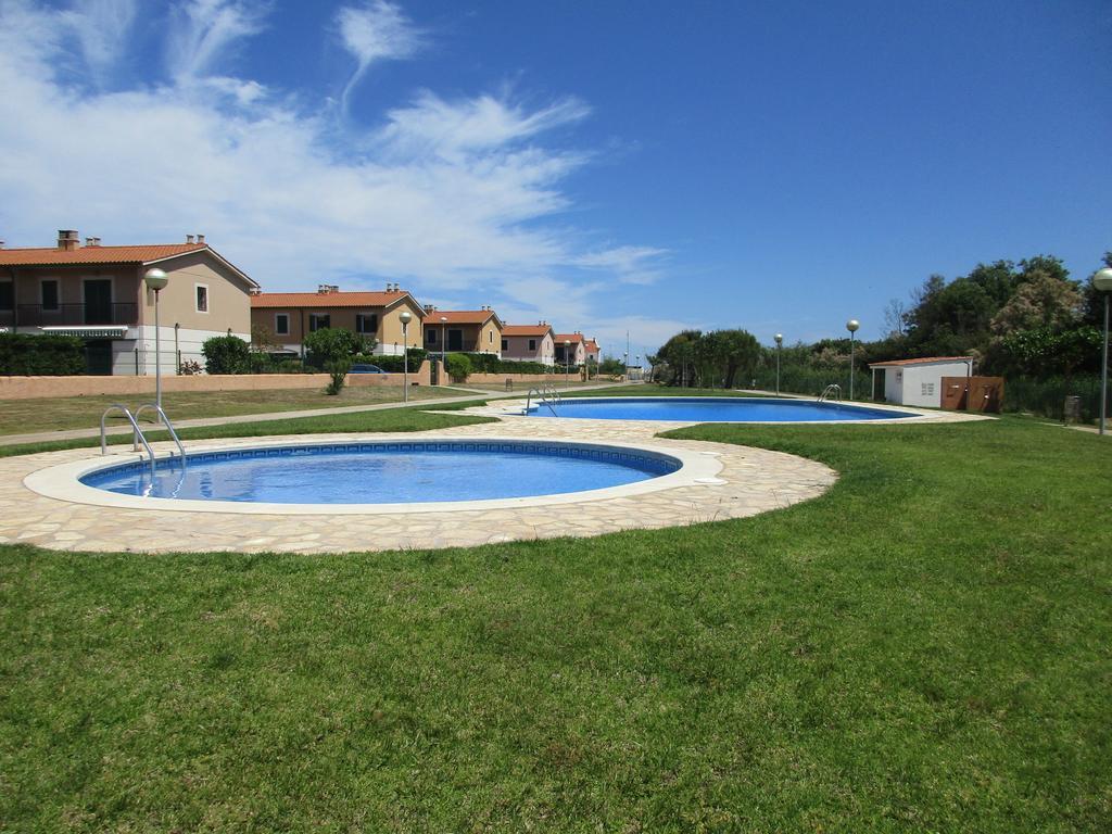 Вилла Casa Mas Pinell 93 Торроэлья-де-Монгри Экстерьер фото